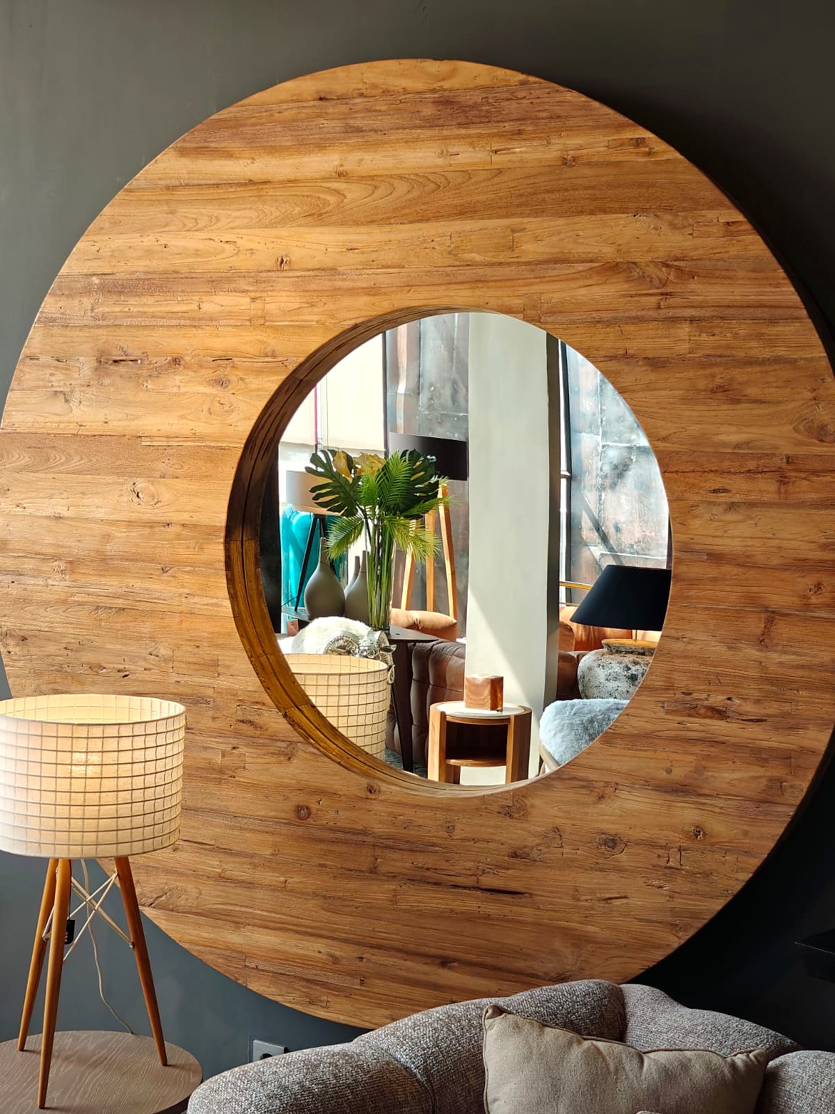 KAYU Art & Mirrors