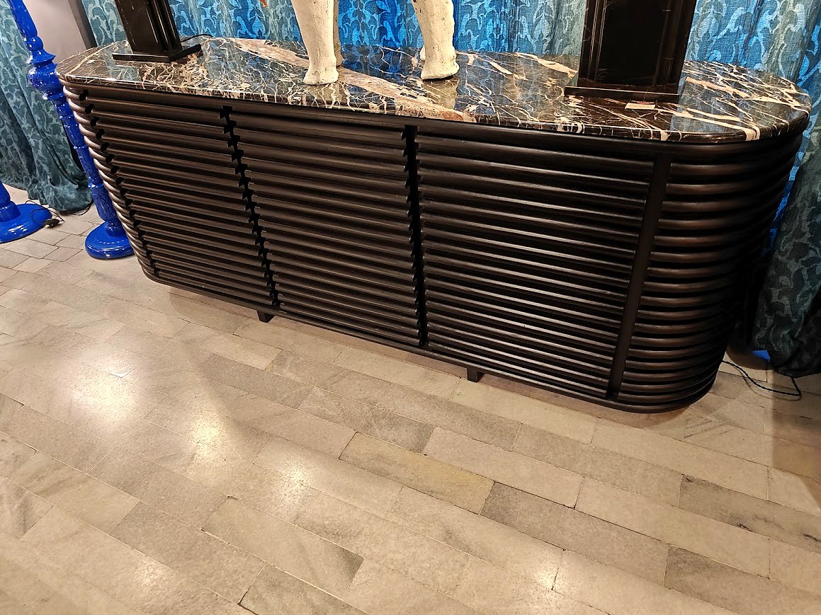 KAYU Console — Teak & Brass